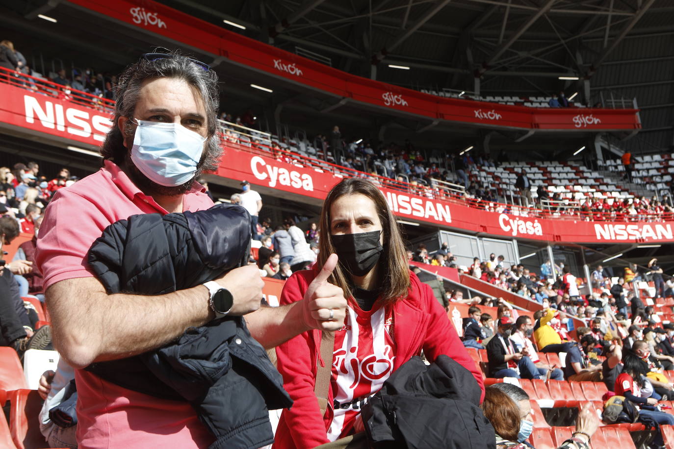 Fotos: ¿Estuviste en el Sporting - Zaragoza? ¡Búscate!