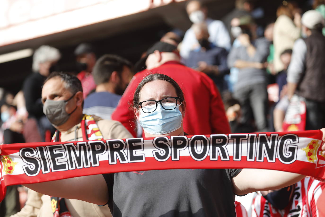 Fotos: ¿Estuviste en el Sporting - Zaragoza? ¡Búscate!