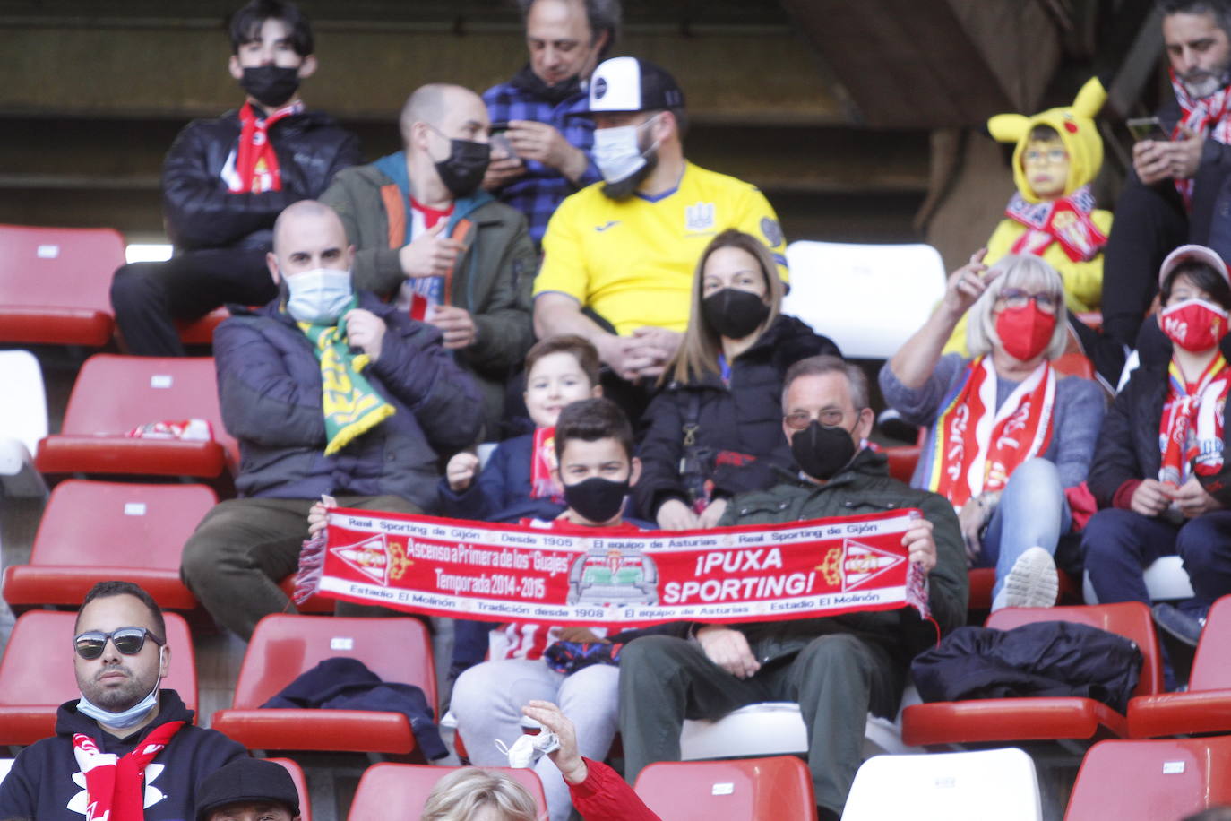 Fotos: ¿Estuviste en el Sporting - Zaragoza? ¡Búscate!