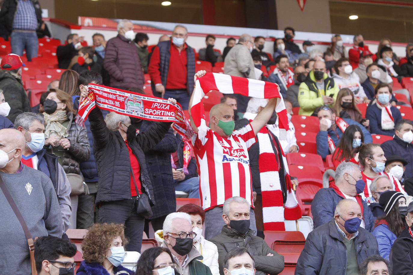 Fotos: ¿Estuviste en el Sporting - Zaragoza? ¡Búscate!