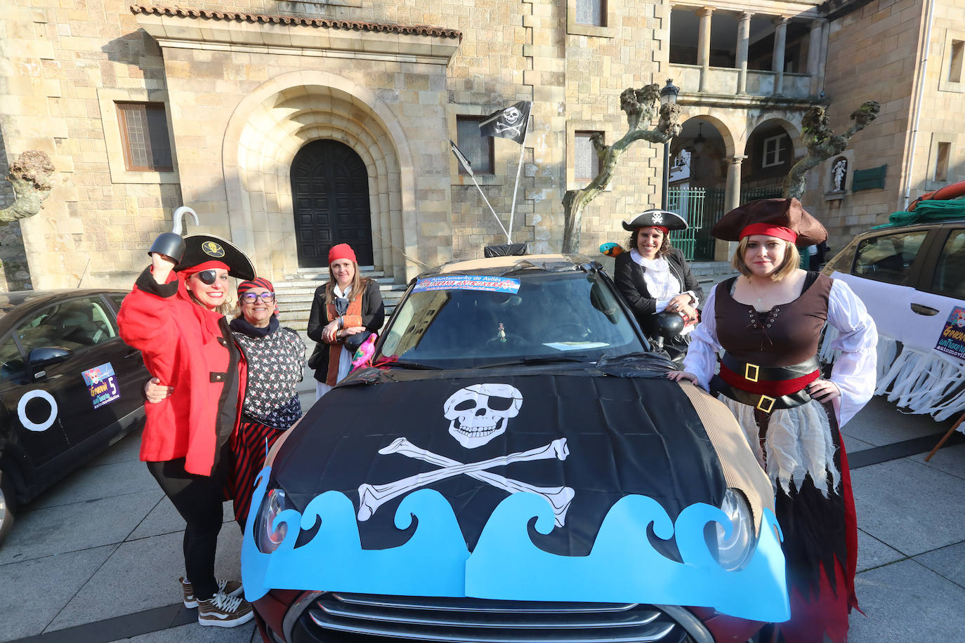 Fotos: De ginkana antroxera por las calles de la villa