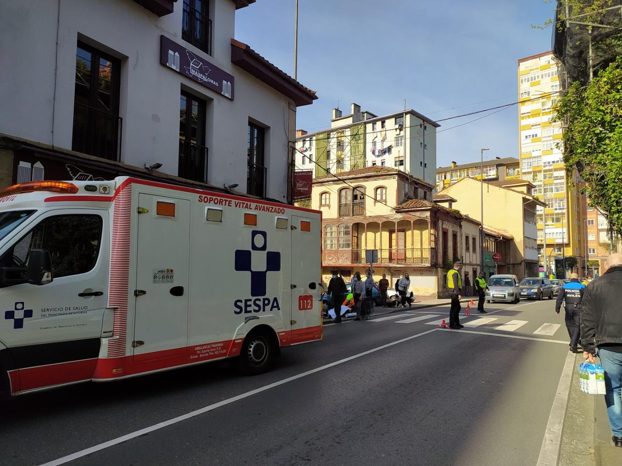 Un nuevo atropello en Santa Apolonia se salda con un herido leve en un paso  de Villalegre | El Comercio: Diario de Asturias