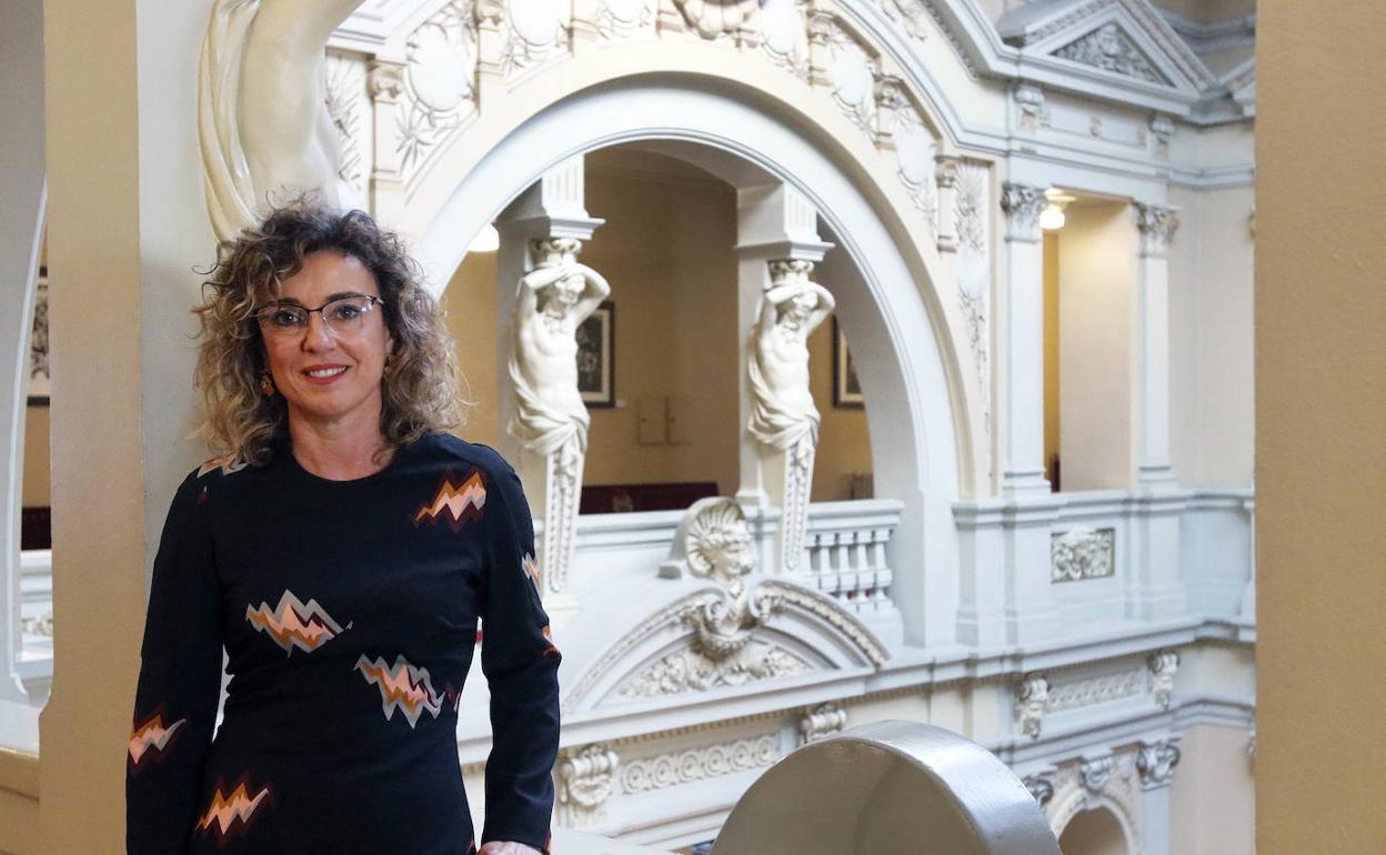 Susana Fernández, en la Junta General del Principado de Asturias