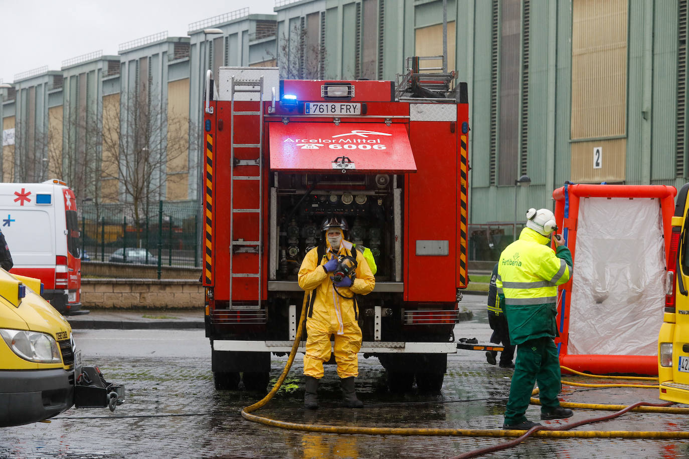 Fotos: Una hipotética fuga de amoniaco en Fertiberia