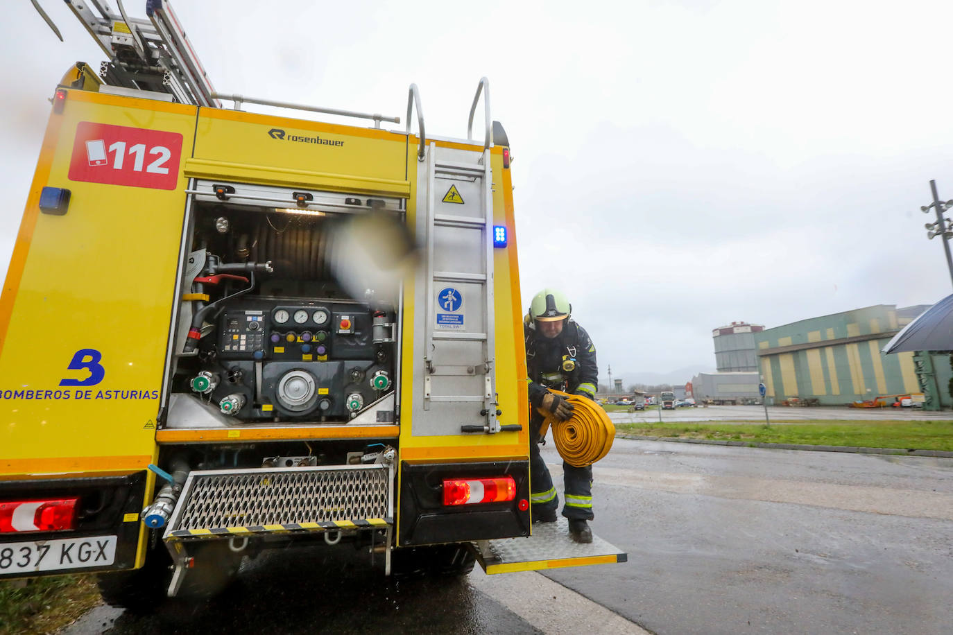 Fotos: Una hipotética fuga de amoniaco en Fertiberia