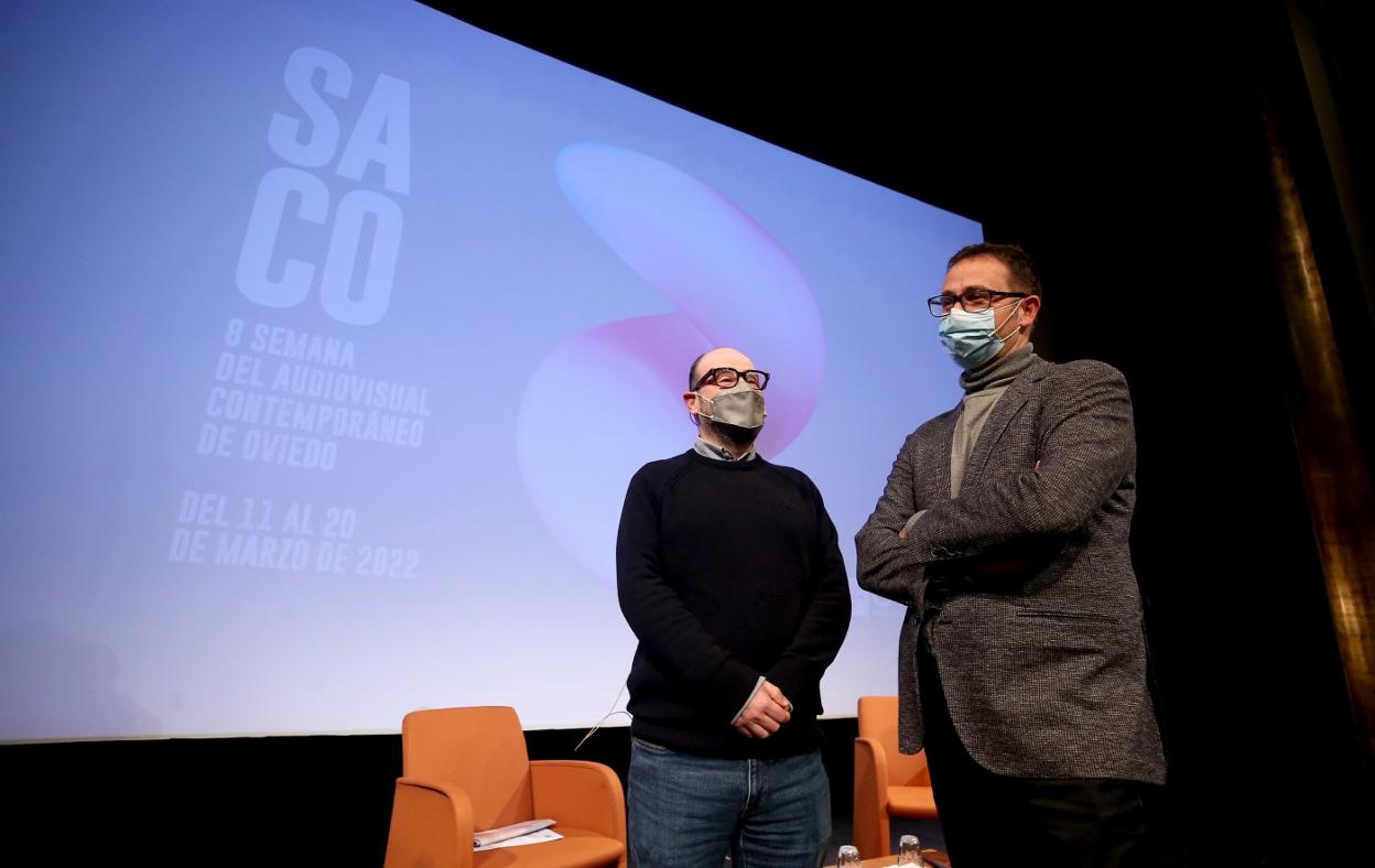El director de SACO, Pablo de María, y el presidente de la FMC, José Luis Costillas, ayer. 