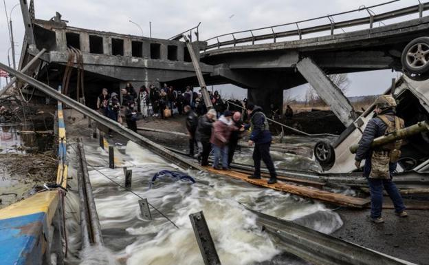 Kiev tacha de «absurdos» e «inaceptables» los pasillos humanitarios de Rusia 