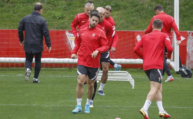 Jony, en un entrenamiento del Sporting.