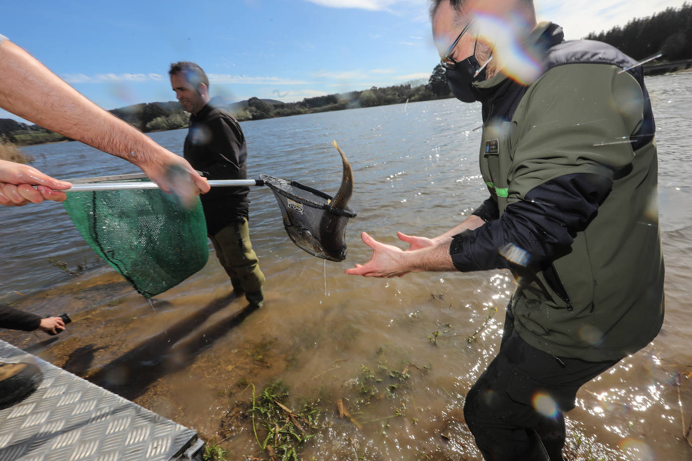 Fotos: La trucha vuelve a La Granda