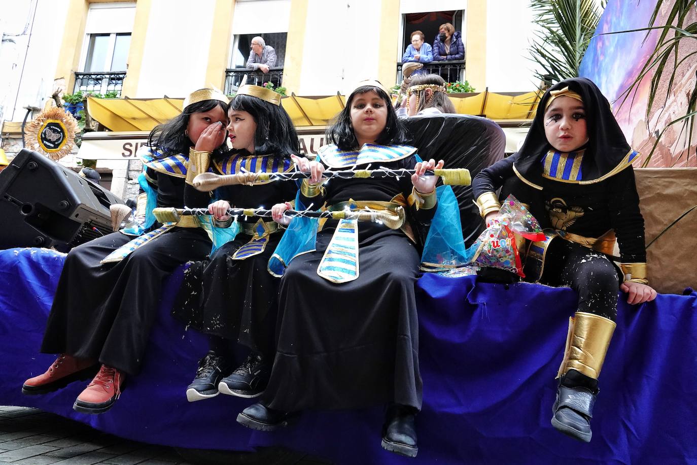 Fotos: Cangas de Onís, a tope con el Carnaval