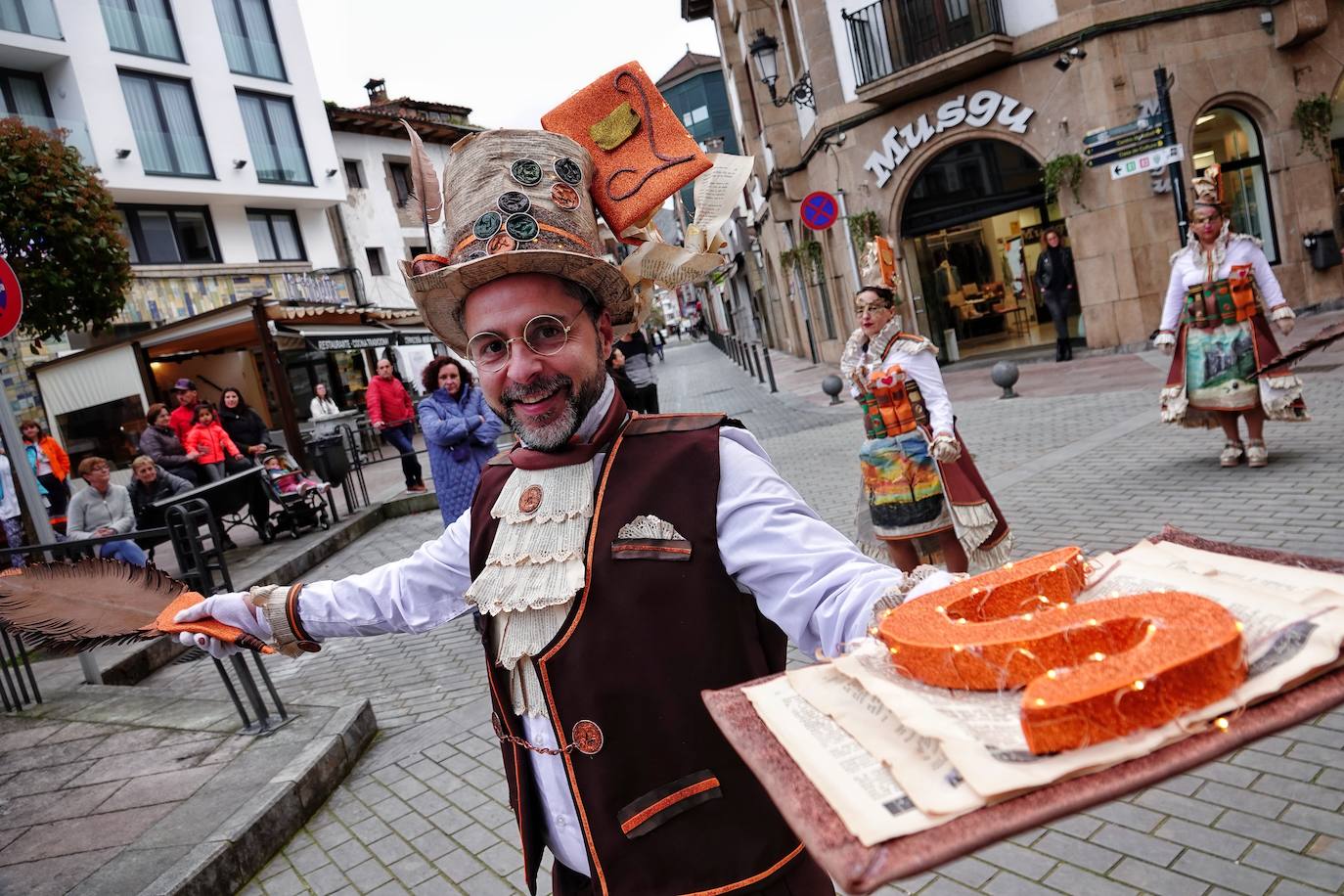 Fotos: Cangas de Onís, a tope con el Carnaval