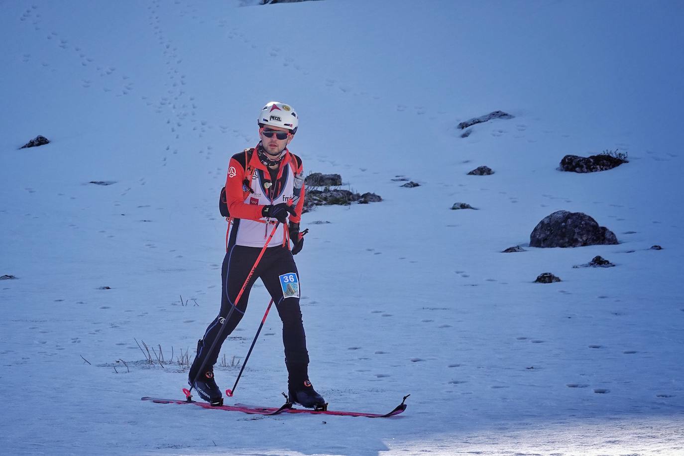 La carrera de esquí de montaña reúne este fin de semana a 120 participantes de toda España y Europa en el macizo de Andara, en los Picos