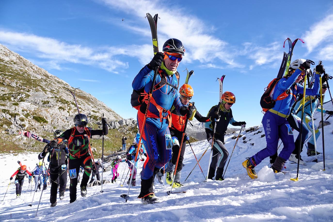 La carrera de esquí de montaña reúne este fin de semana a 120 participantes de toda España y Europa en el macizo de Andara, en los Picos