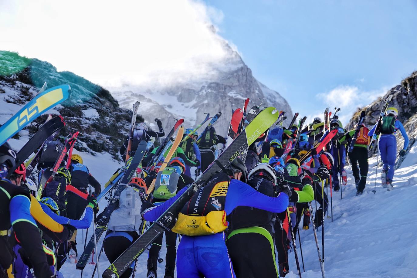La carrera de esquí de montaña reúne este fin de semana a 120 participantes de toda España y Europa en el macizo de Andara, en los Picos