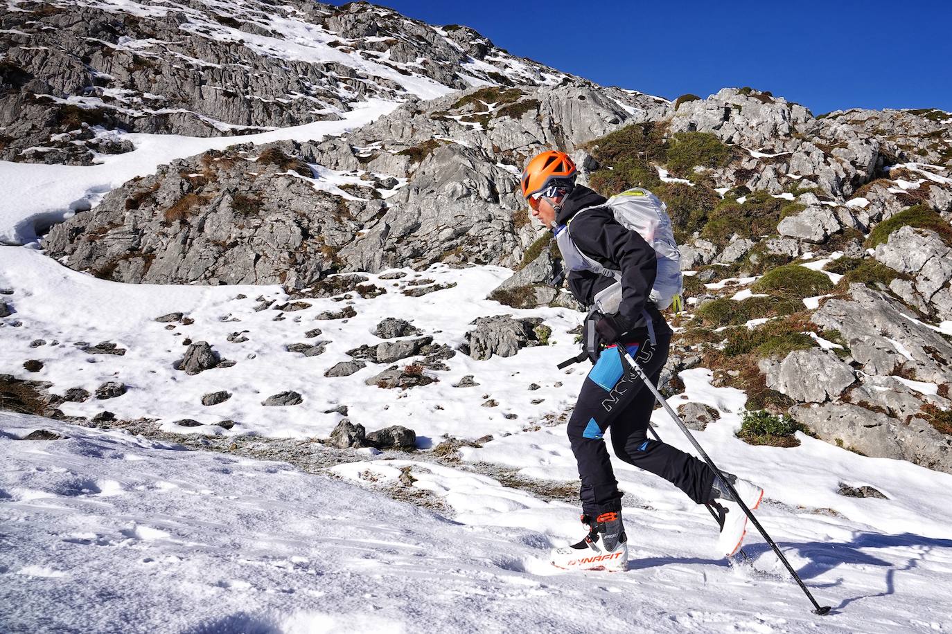 La carrera de esquí de montaña reúne este fin de semana a 120 participantes de toda España y Europa en el macizo de Andara, en los Picos