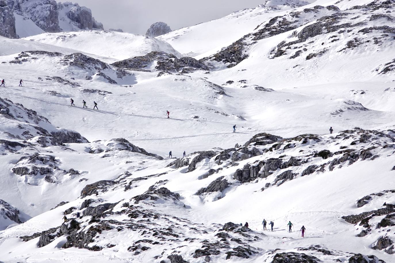 La carrera de esquí de montaña reúne este fin de semana a 120 participantes de toda España y Europa en el macizo de Andara, en los Picos