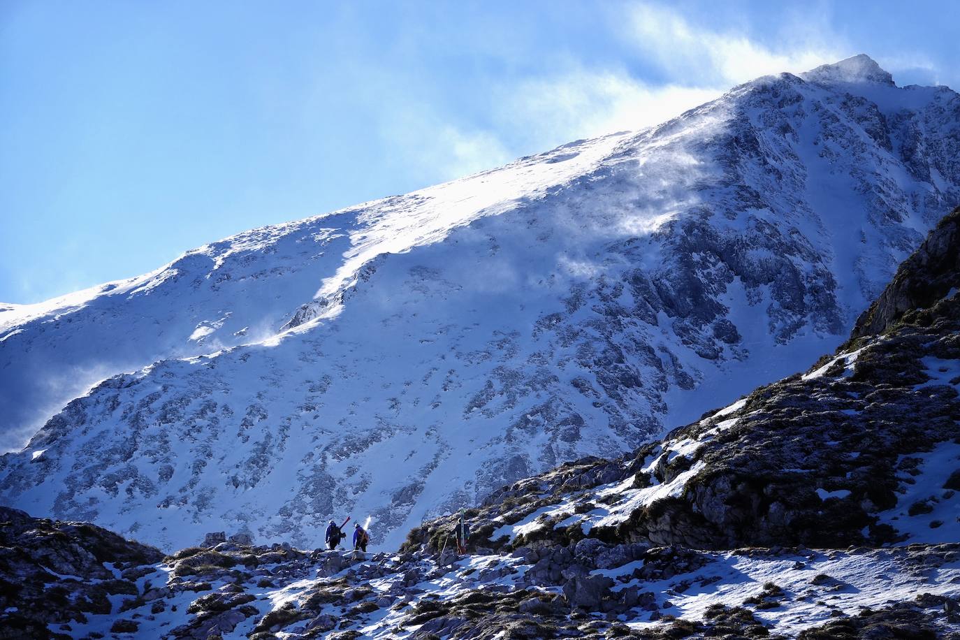 La carrera de esquí de montaña reúne este fin de semana a 120 participantes de toda España y Europa en el macizo de Andara, en los Picos