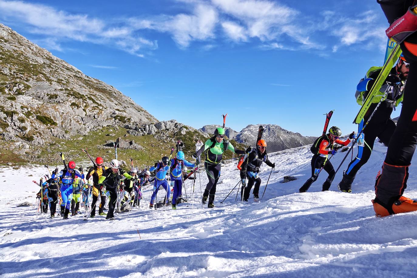 La carrera de esquí de montaña reúne este fin de semana a 120 participantes de toda España y Europa en el macizo de Andara, en los Picos