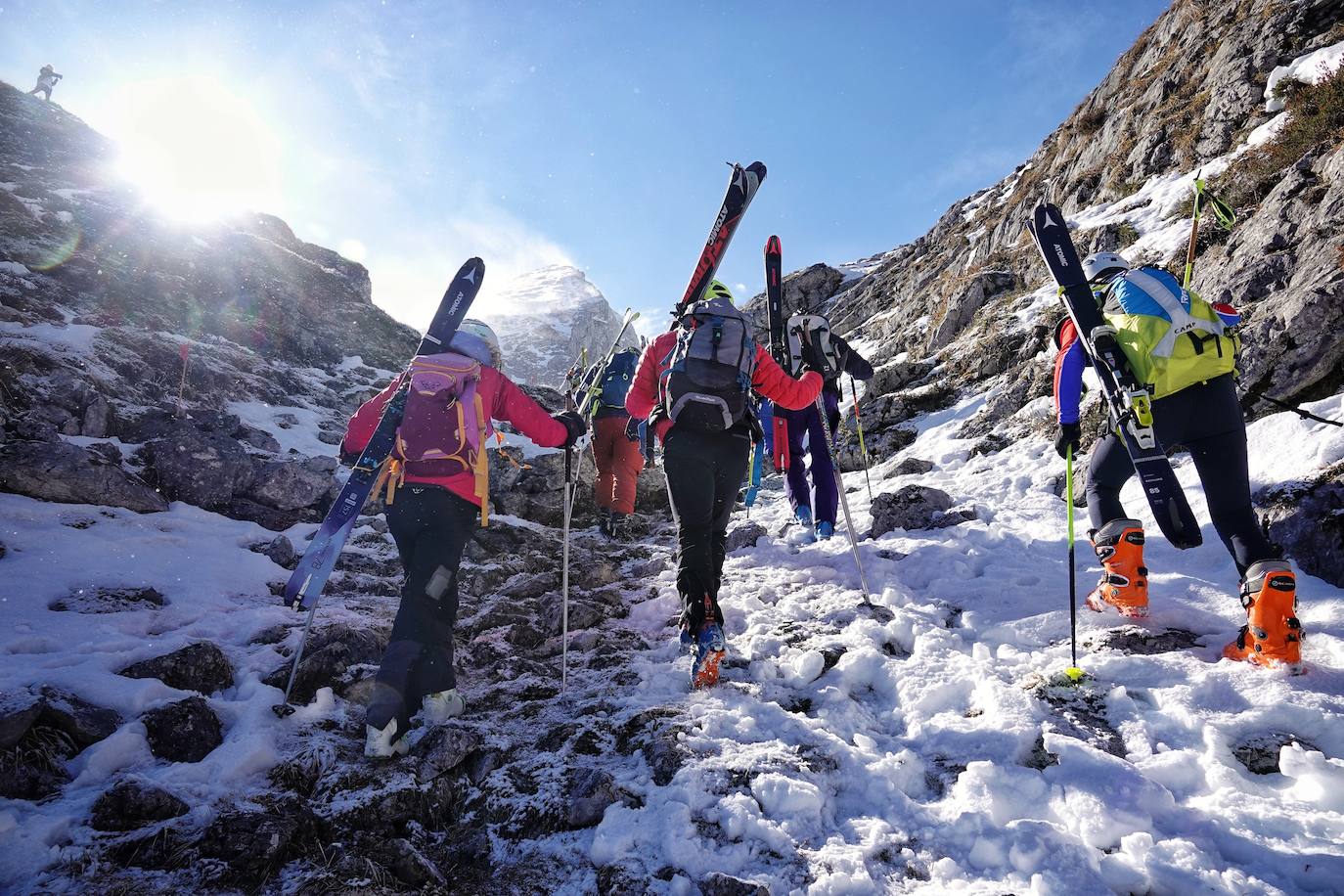 La carrera de esquí de montaña reúne este fin de semana a 120 participantes de toda España y Europa en el macizo de Andara, en los Picos