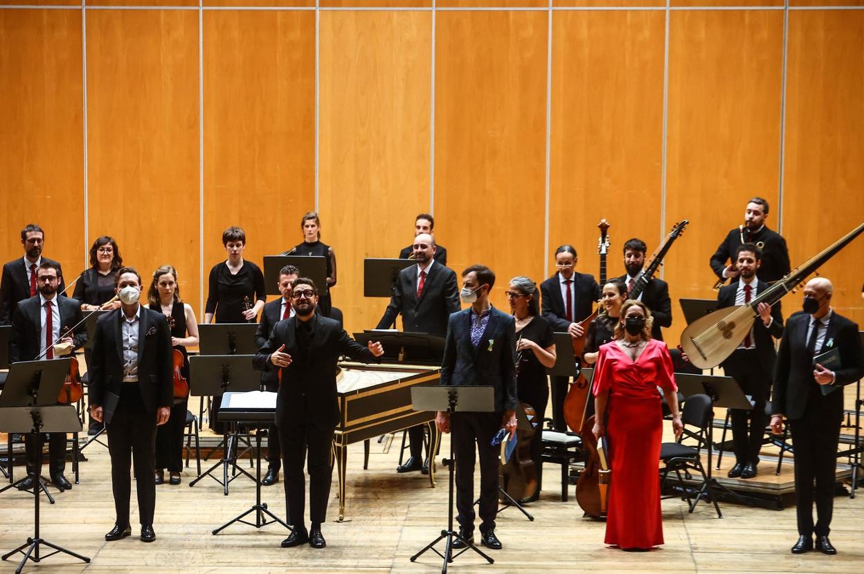 Aarón Zapico dirigió a Forma Antiqva, anoche, en Oviedo. 