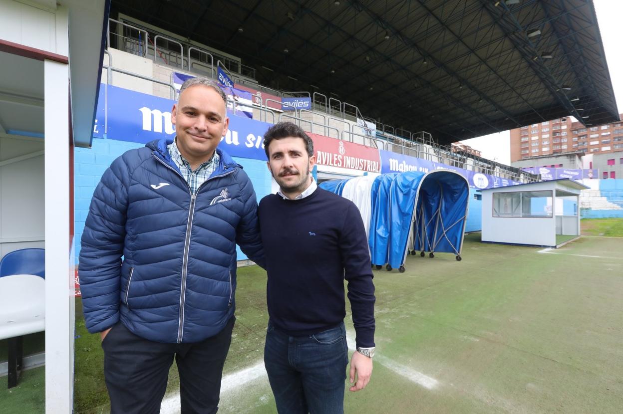 Gerardo González y Diego Baeza sellan el acuerdo de colaboración entre las dos entidades que presiden. 