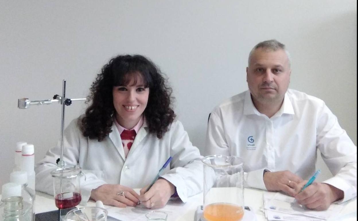 Vanesa Fernández y David Hevia, de Diecolpet. 