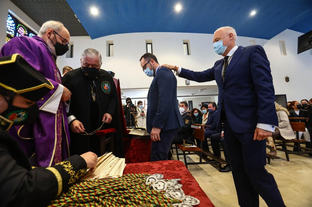 El diputado por Vox en la Junta, Ignacio Blanco, en el momento de su juramento de las reglas de Los Estudiantes. 