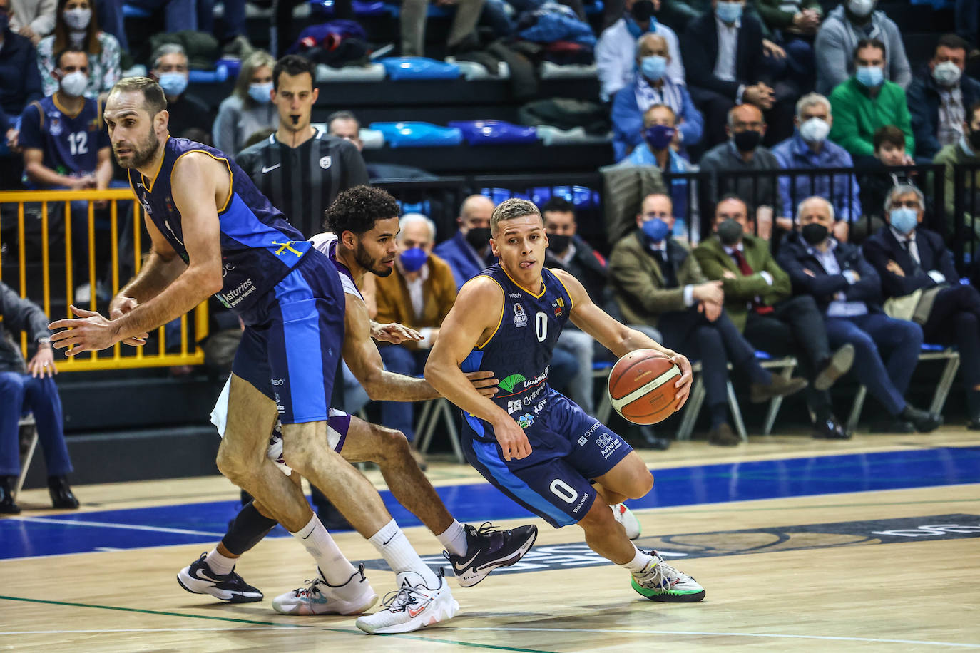 El base colombiano y el pívot tinerfeño destacaron en el tercer triunfo consecutivo de los ovetenses ante el Valladolid