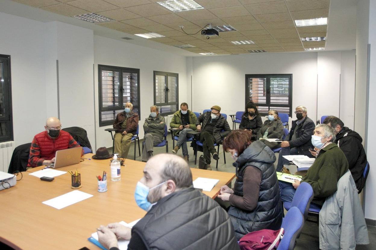 Comisión de Medio Ambiente de la Federación de Asociaciones de Vecinos de la Zona Urbana. 