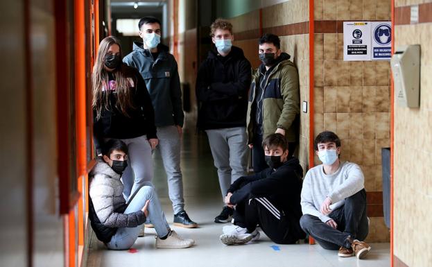 El grupo de alumnos del IES Monte Naranco 