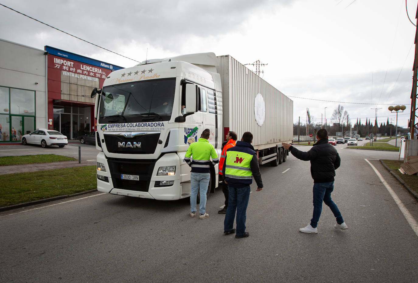 Los puertos de la región siguen en una situación complicada, sin tráfico de camiones que puedan mover las mercancías, más allá de los que trabajan con escolta, mientras las posturas de las entidades que apoyan los paros en la región se mantienen firmes.