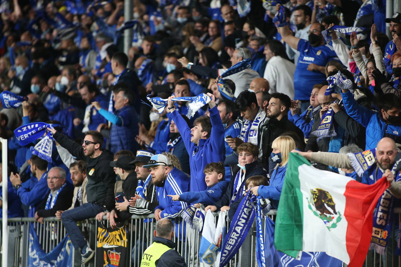 Fotos: ¿Estuviste en el Lugo - Real Oviedo? ¡Búscate!