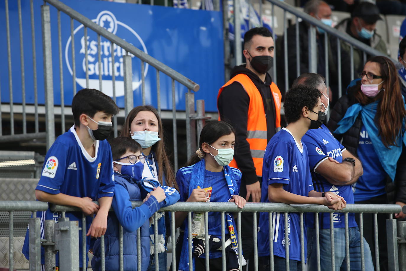 Fotos: ¿Estuviste en el Lugo - Real Oviedo? ¡Búscate!