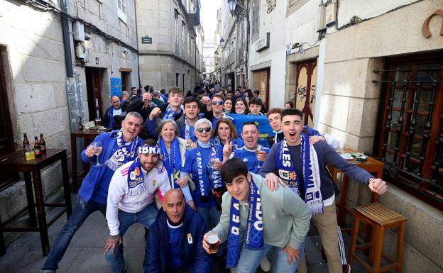 Imagen. El oviedismo inunda las calles de Lugo