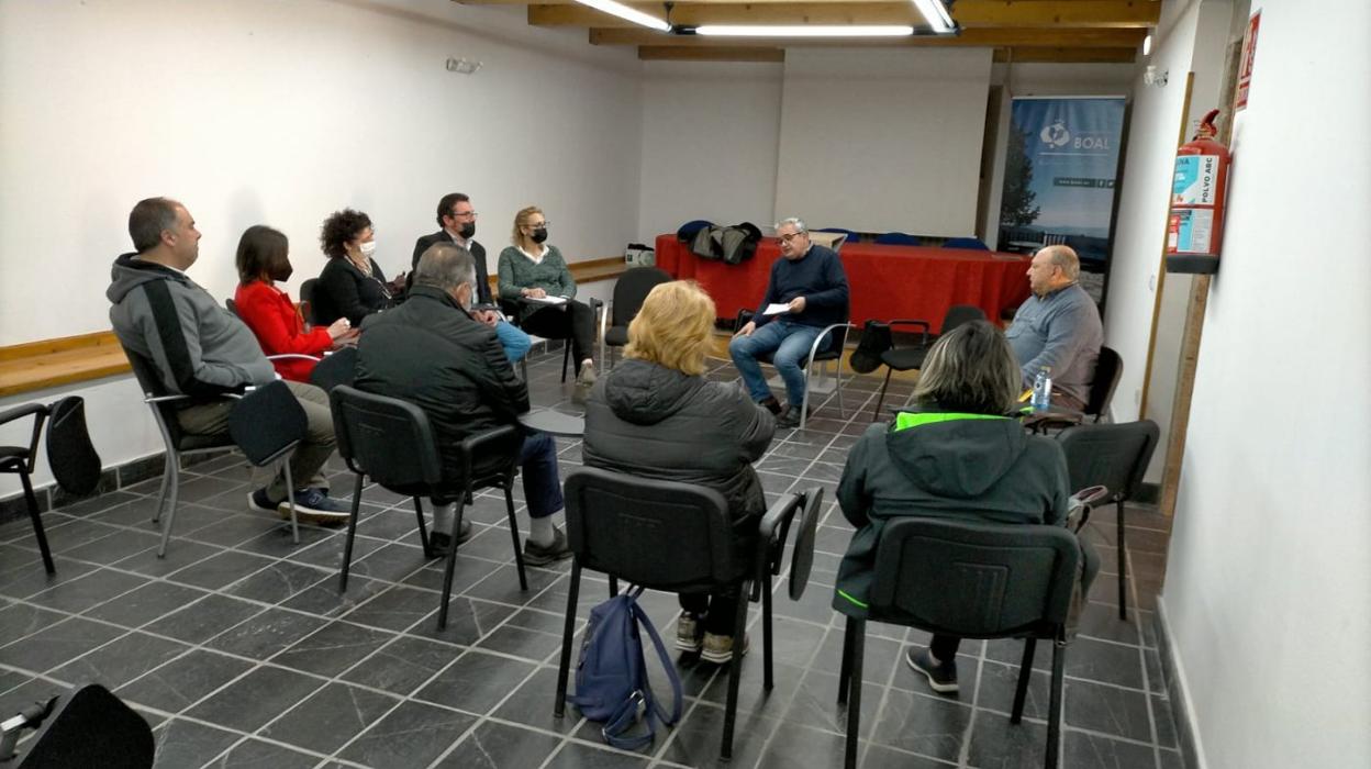 Un momento de la reunión de ayer de Boal Activo. 