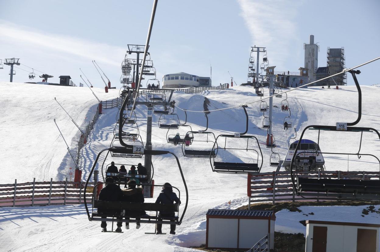 Recorrido del principal telesilla, el de El Brañillín, que será sustituido por un telecabina. 