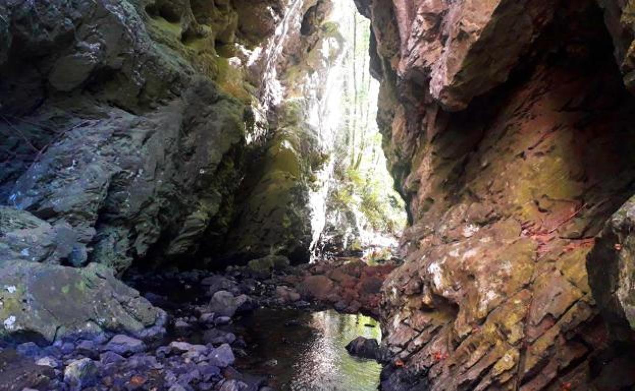 Imagen de la ruta de los Covarones del Tuernes en Llanera.