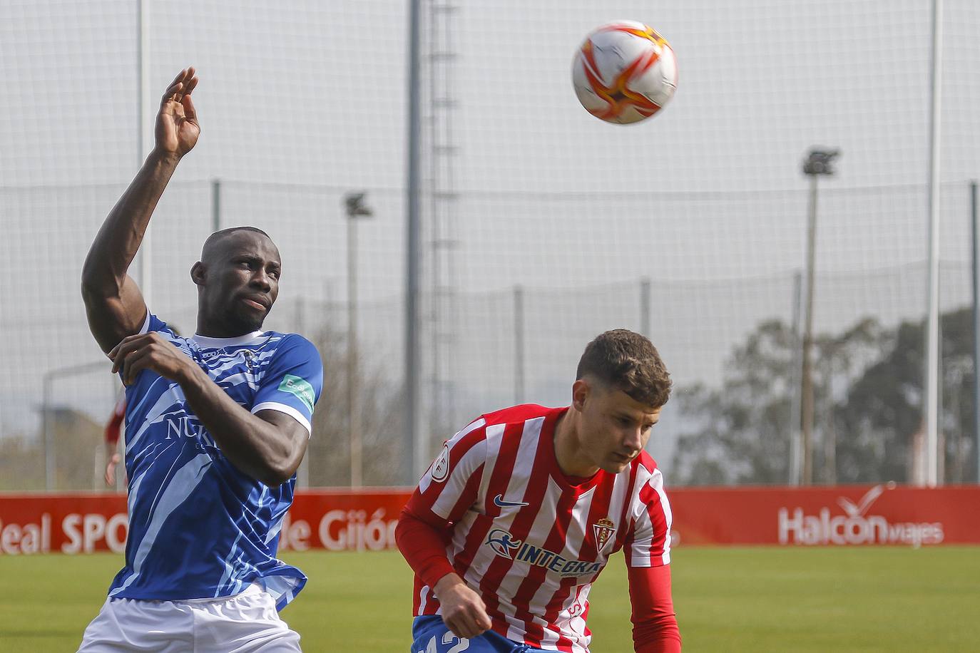 Fotos: Las mejores jugadas del Sporting B - San Martín (2-0)