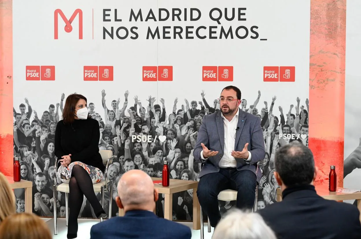 Adrián Barbón y Adriana Lastra, ayer, en Madrid.