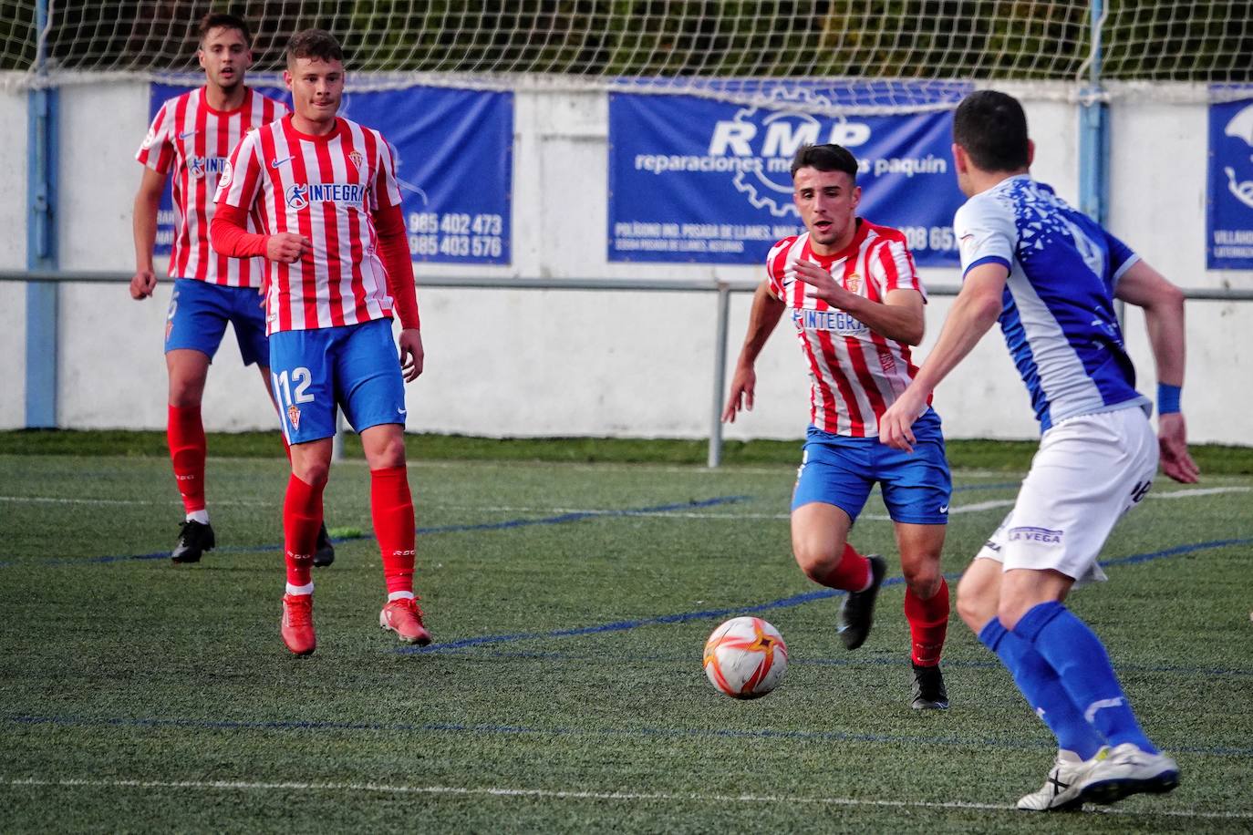 El encuentro entre el Urraca y el Sporting B finalizó sin goles (0 - 0). 