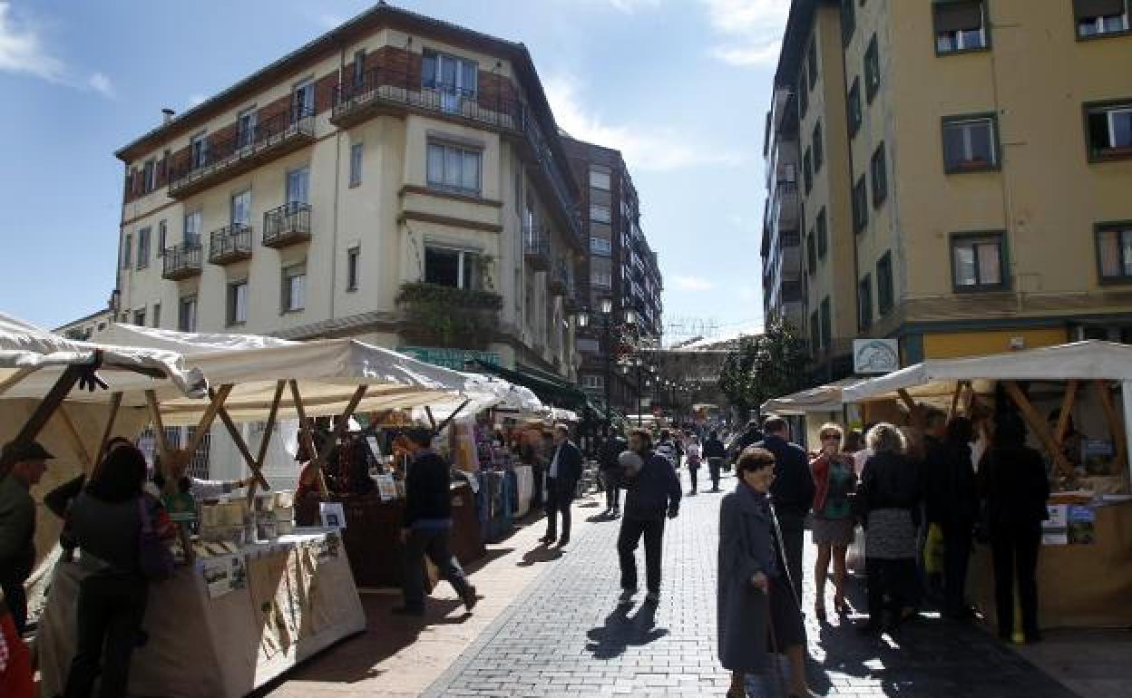 Una imagen pasada del Mercado de Gascona, en Oviedo.