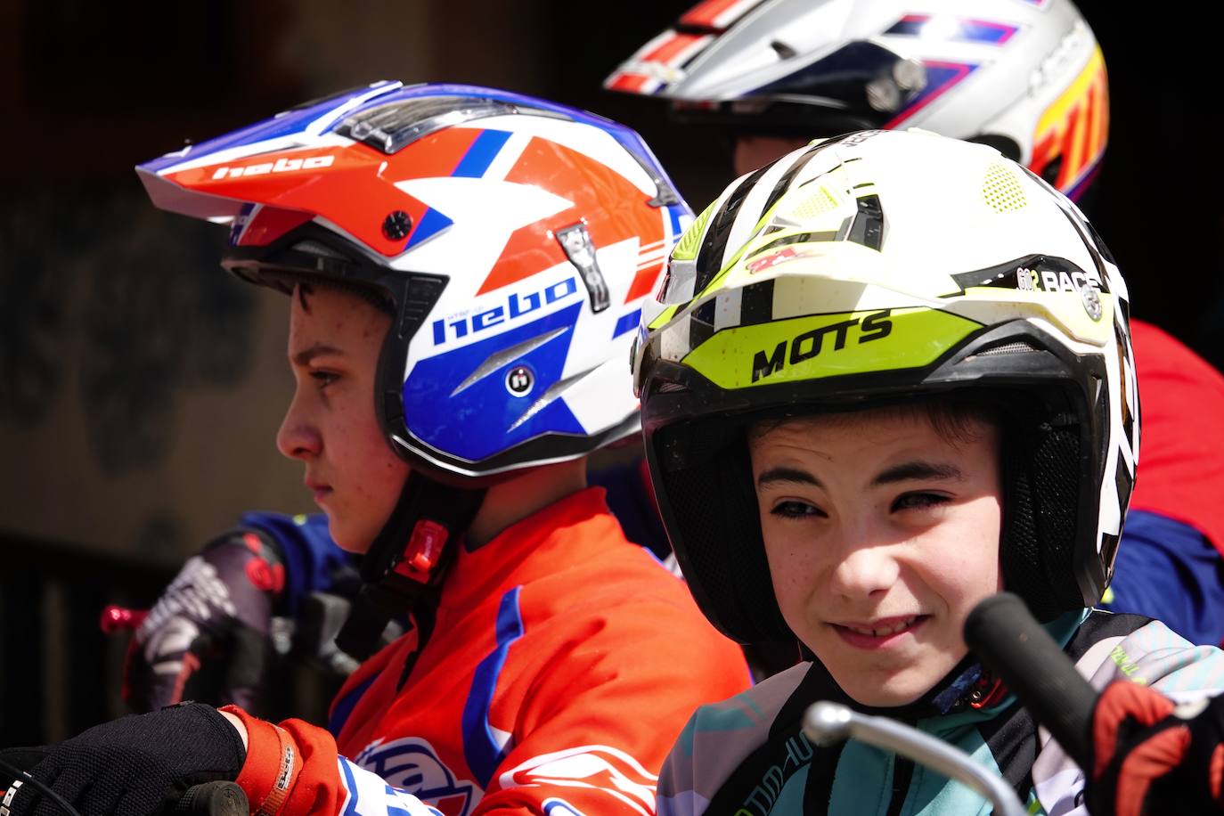 El Campeonato de Asturias de Trial ha arrancado en Cangas de Onís una nueva temporada con una prueba que también es puntuable para los campeonatos de la misma especialidad de Cantabria y el País Vasco bajo la organización del Moto Club Cuenca Minera y en colaboración con el Ayuntamiento cangués.