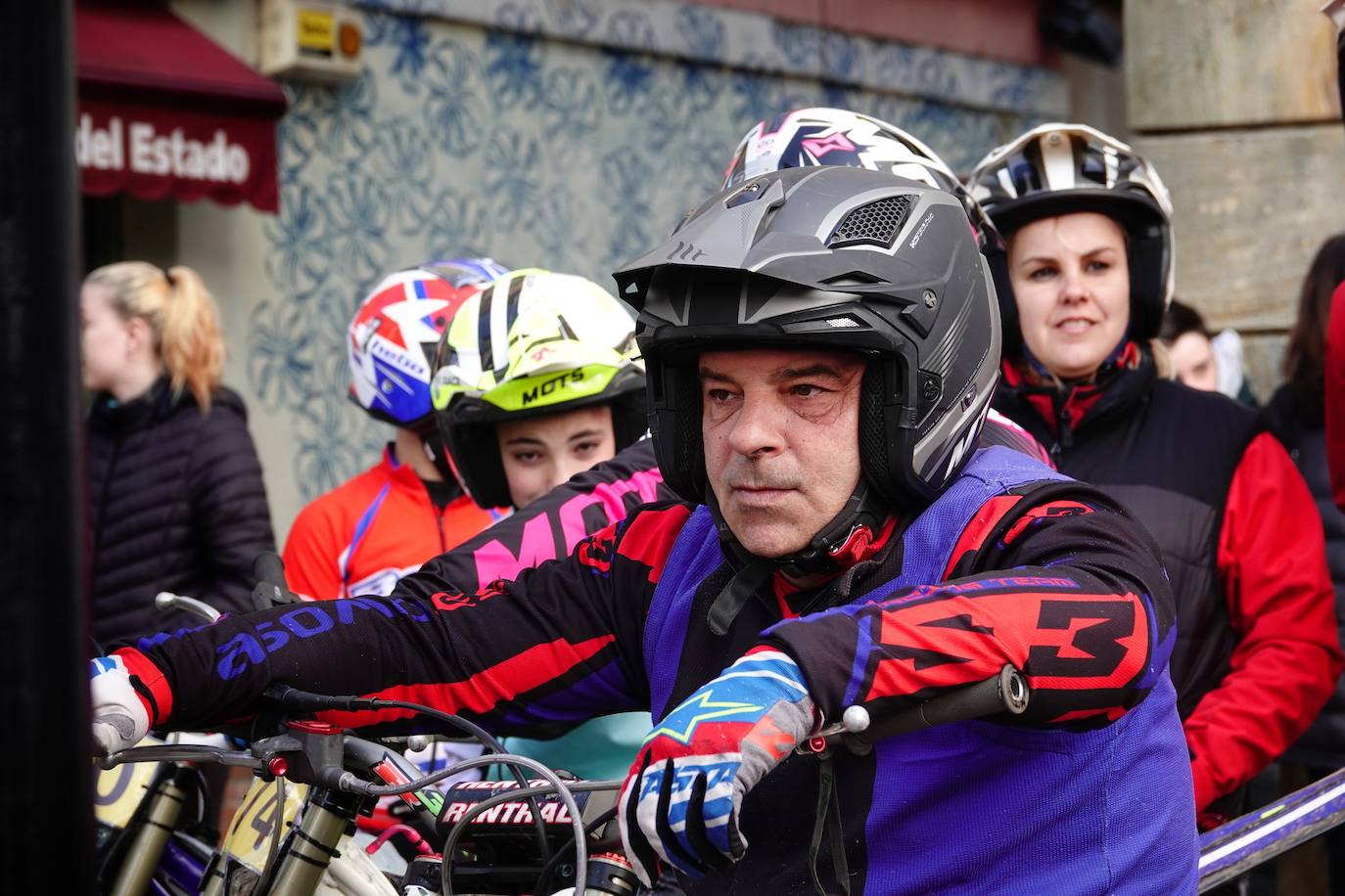 El Campeonato de Asturias de Trial ha arrancado en Cangas de Onís una nueva temporada con una prueba que también es puntuable para los campeonatos de la misma especialidad de Cantabria y el País Vasco bajo la organización del Moto Club Cuenca Minera y en colaboración con el Ayuntamiento cangués.