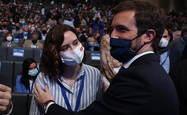 Pablo Casado e Isabel Díaz Ayuso, en el Congreso Nacional del PP.