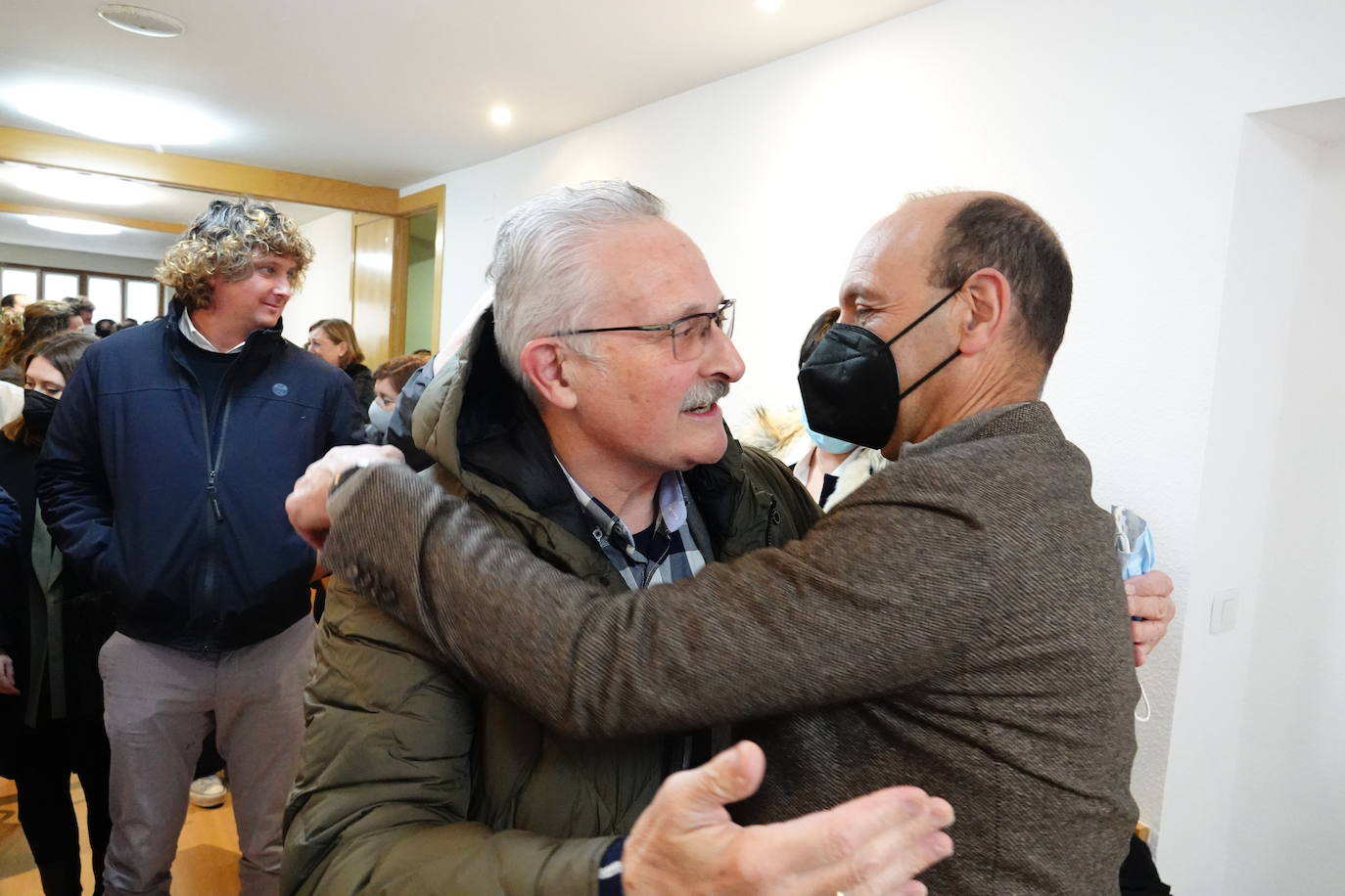 El expresidente del Principado se ha impuesto a Ángel Morales por 123 votos a 94 y ha sido elegido nuevo secretario general del PSOE de Llanes