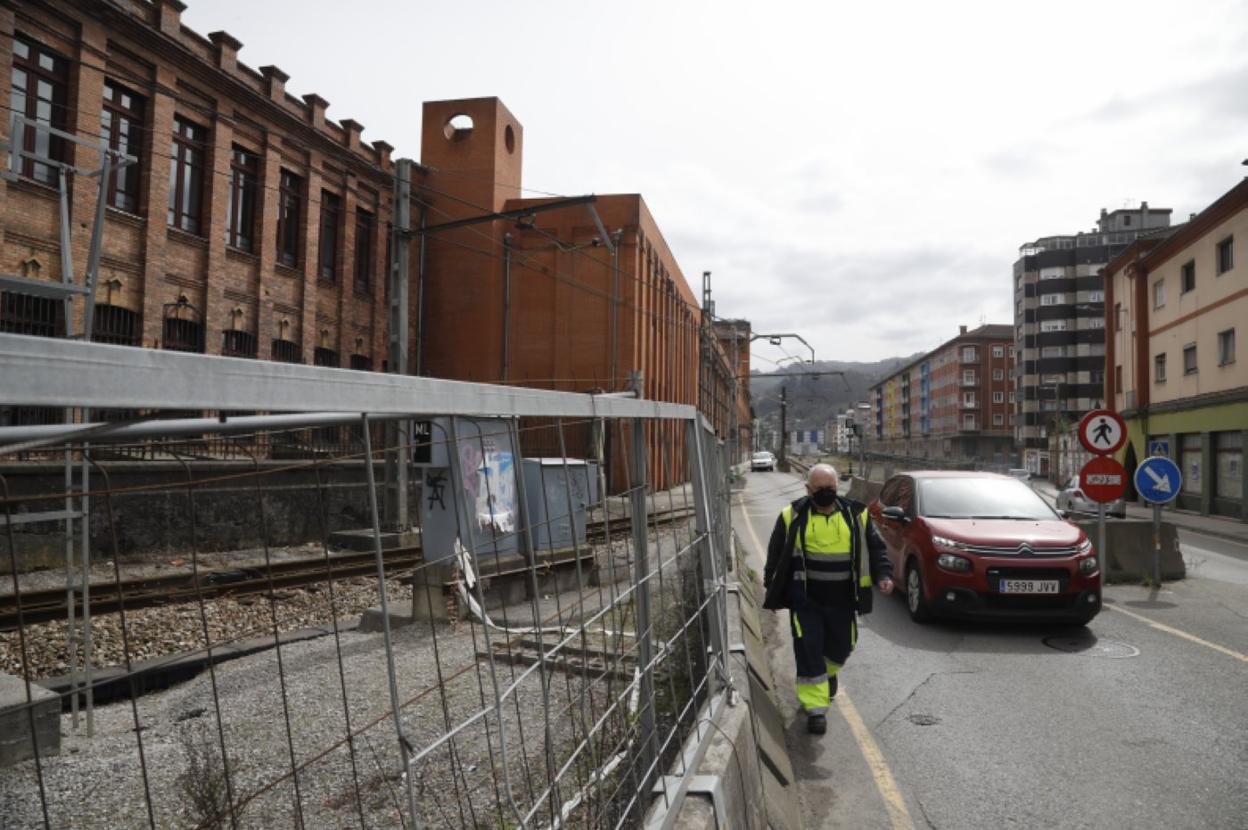 El diseño de la estación de la Felguera será clave para el impulso de las cercanías en el valle del Nalón. 