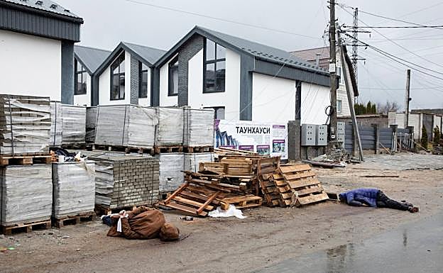 «Me dijo que le practicara sexo oral con la pistola en la sien»