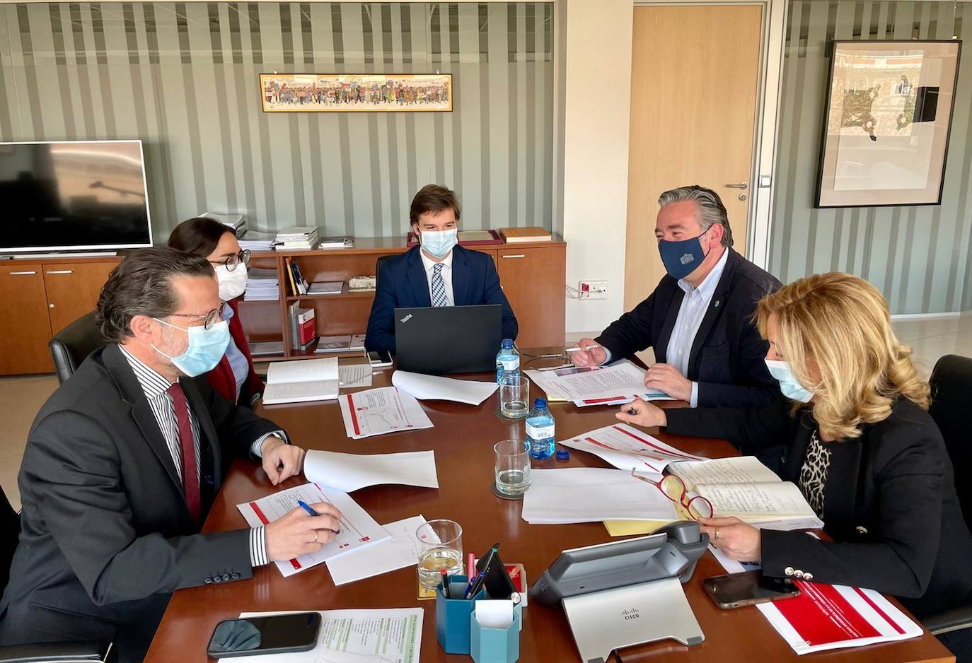 El PP asturiano insta reducir impuestos para generar empleo con urgencia