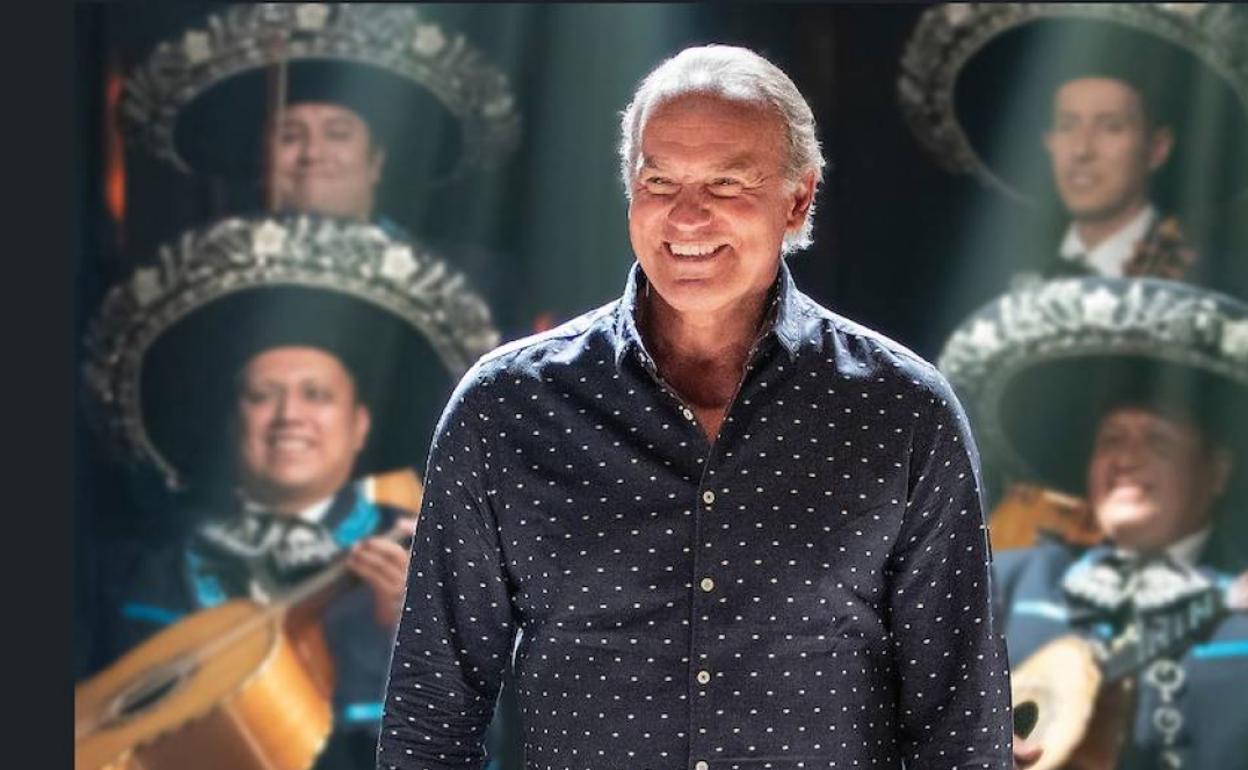 Bertín Osborne, con su mariachi.