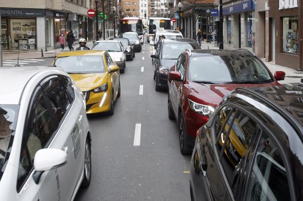 El 'cascayu' es usado por 1.650 peatones diarios y el carril bici, por 880 bicicletas y patinetes